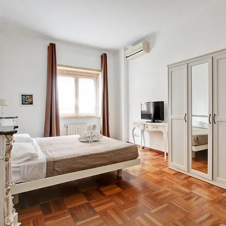 Elle House * Řím