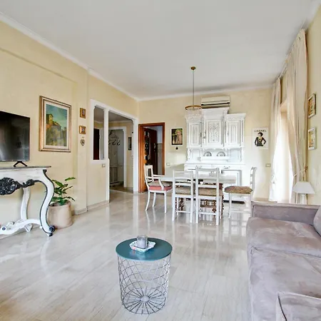 Elle House * Řím
